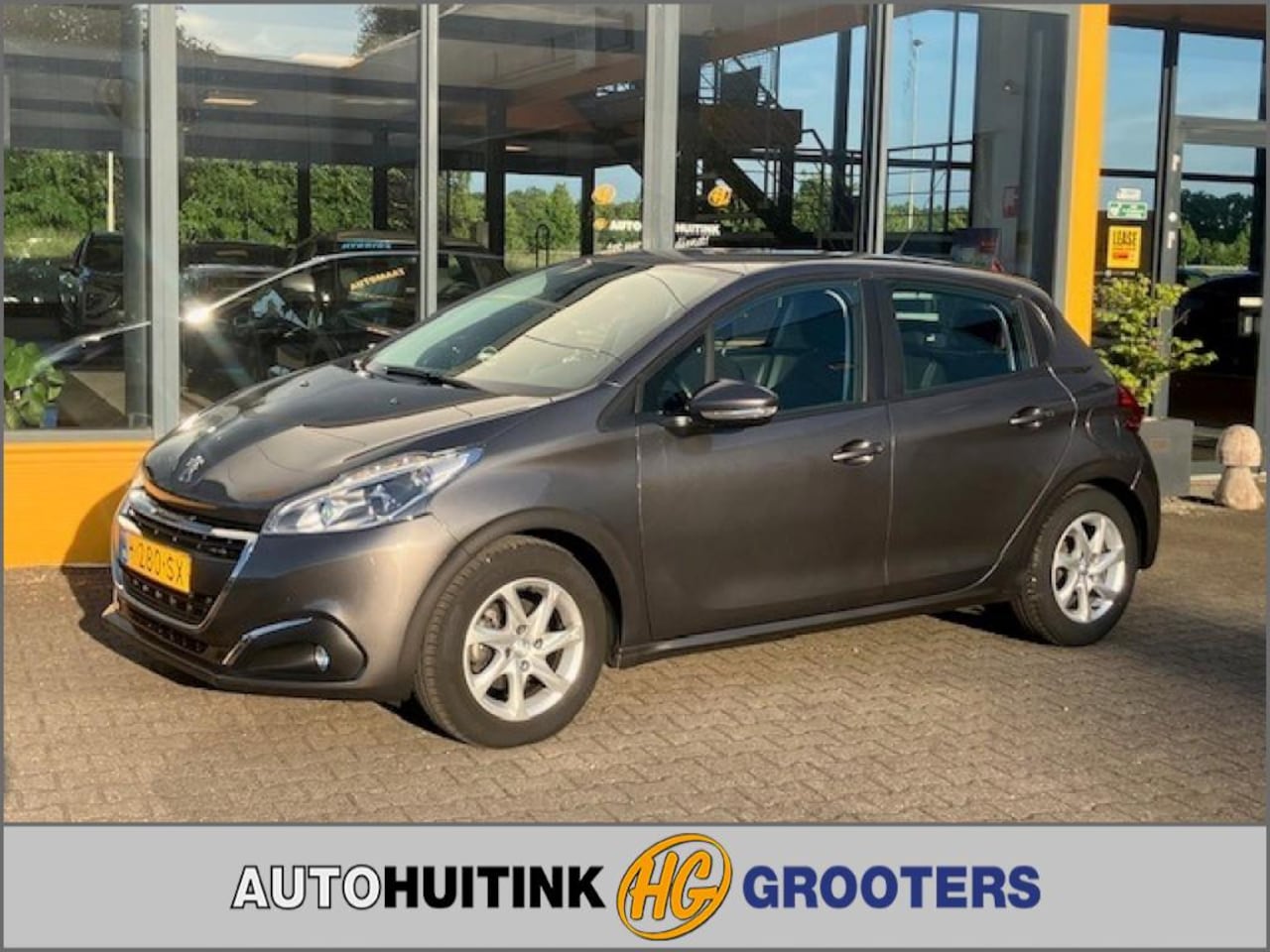 Peugeot 208 - 1.2 PureTech Blue Lion - trekhaak - AutoWereld.nl