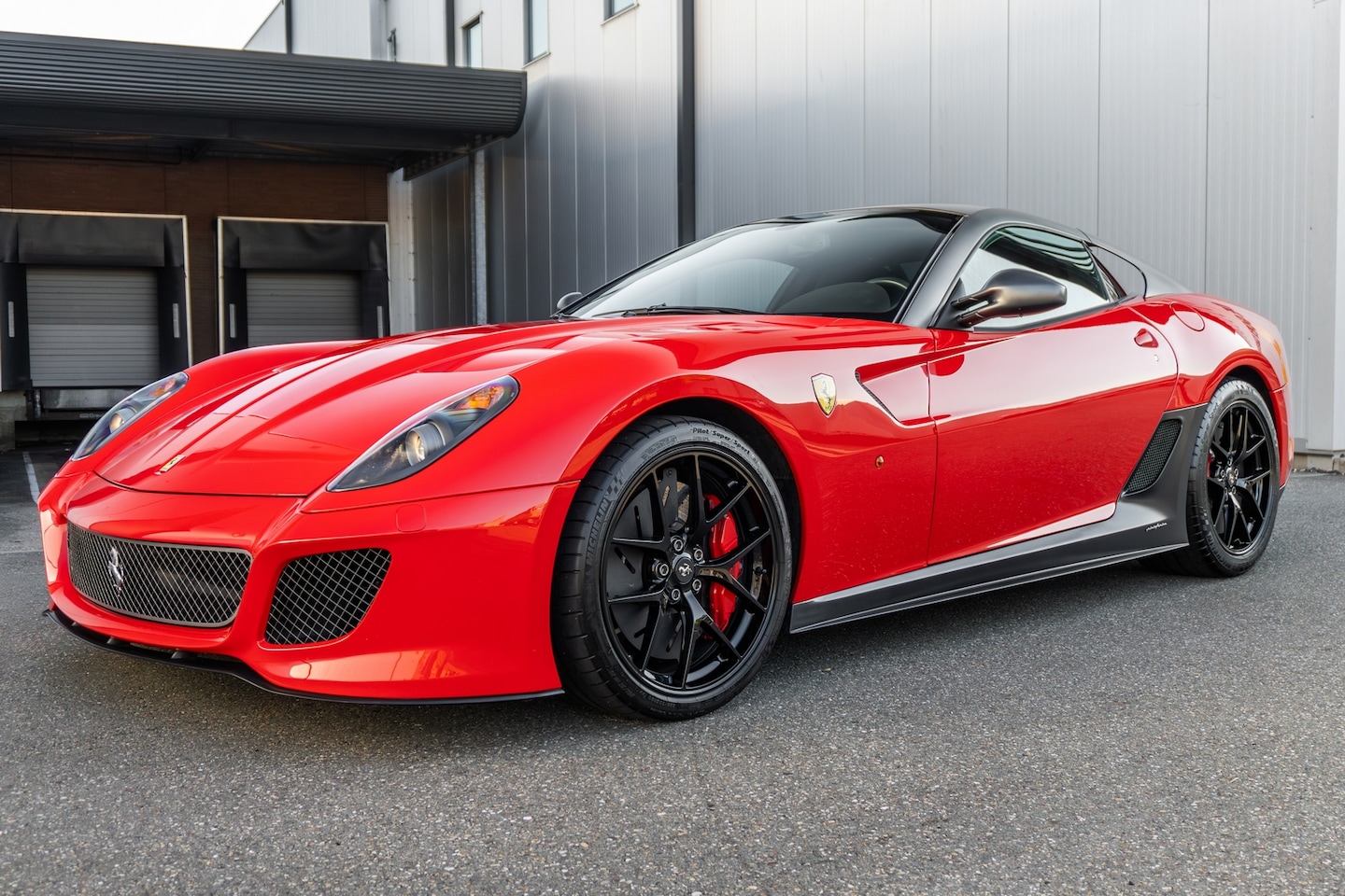 Ferrari 599 - GTO - Rosso Scuderia - 1 of 599 - AutoWereld.nl