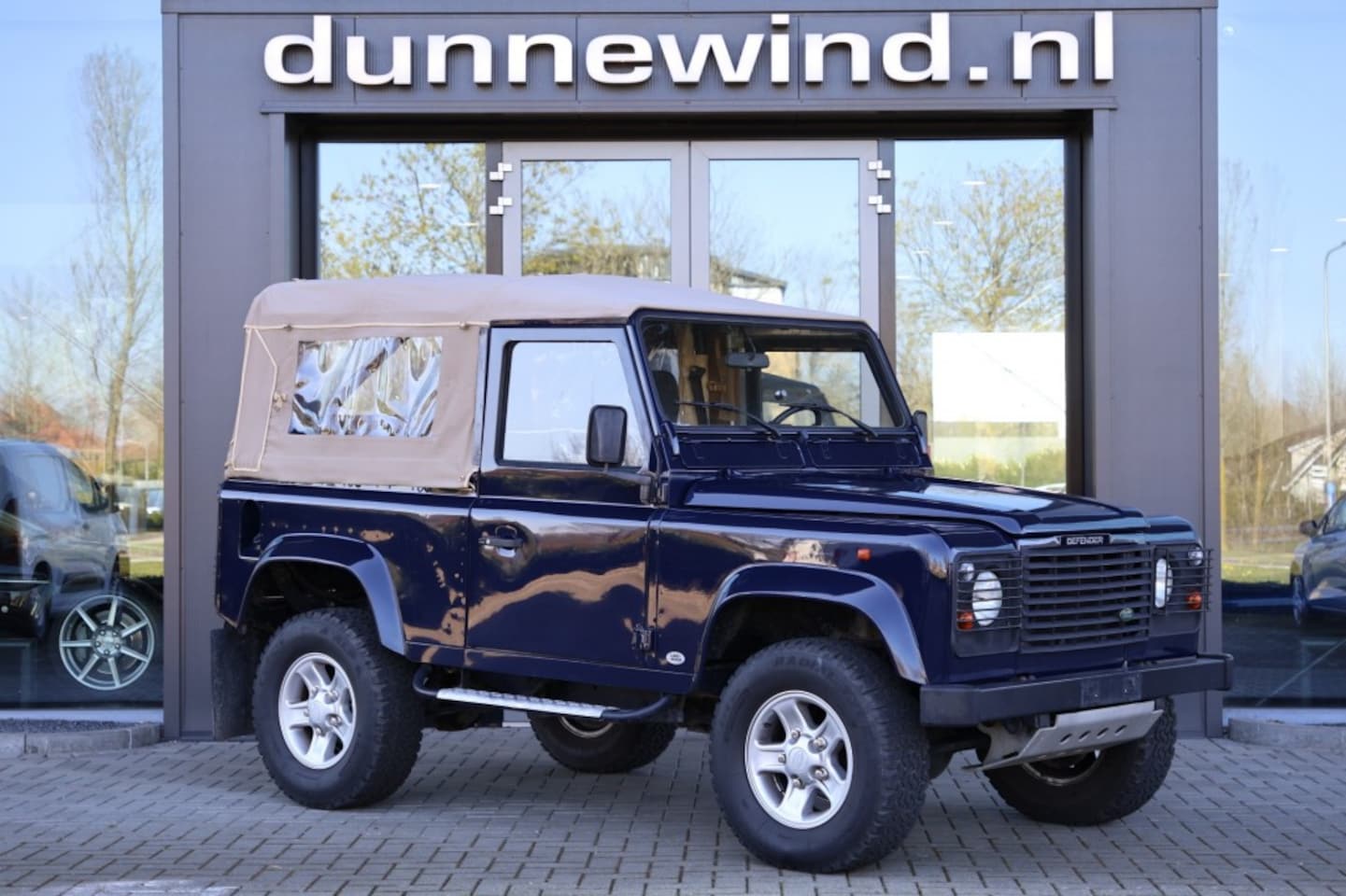Land Rover Defender - 90 *BENZINE*SOFTTOP*TOPSTAAT*6PERSOONS*EXMOOR - AutoWereld.nl