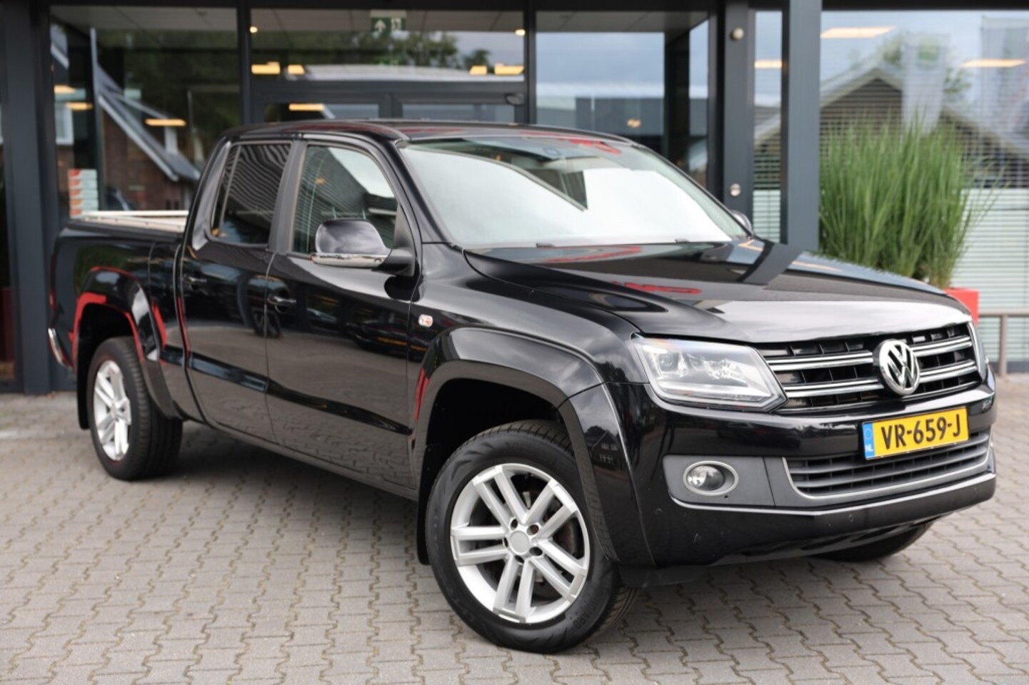 Volkswagen Amarok - 2.0 TDI DUBBEL CABIN HIGHLINE A/T 5 SITZ 4WD VAN - AutoWereld.nl