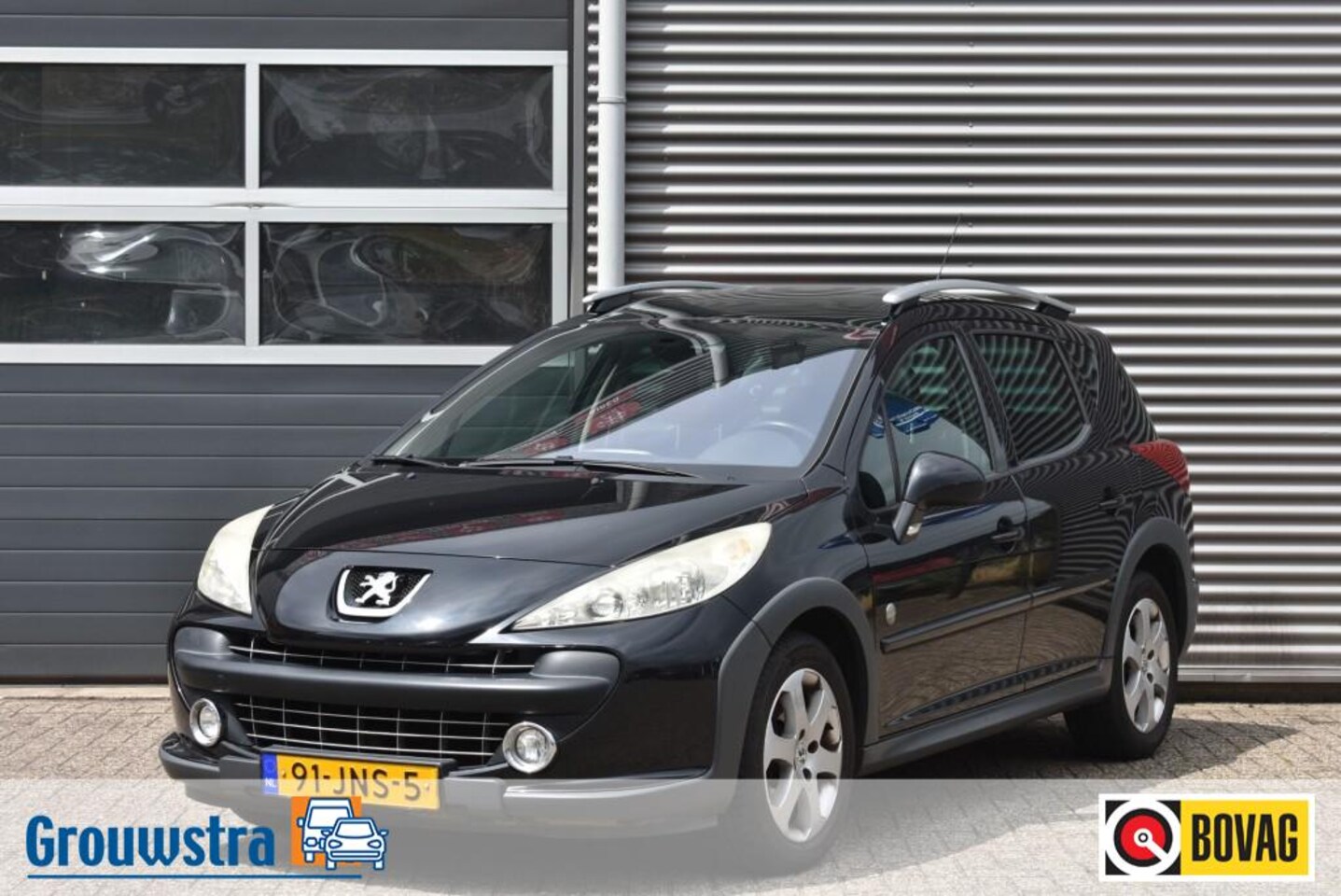 Peugeot 207 - 1.6 VTI SUBLIME / AUTOMATISCHE AIRCO / TREKHAAK / PANORAMADAK - AutoWereld.nl