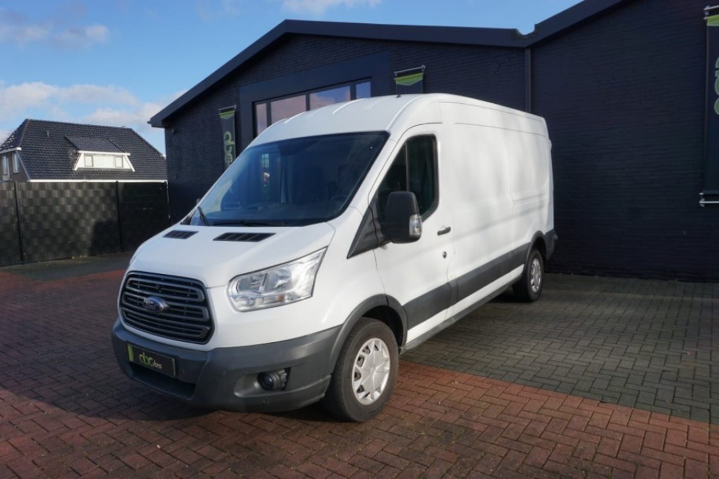 Ford Transit - 2.0 TDCI 130 PK L3H2 TREND/ 3 PERSOONS/ AIRCO - AutoWereld.nl