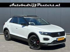 Volkswagen T-Roc - 2.0 TSI 4M DSG P-dak ACC LED V-Cockpit Carplay Stoelverwarming
