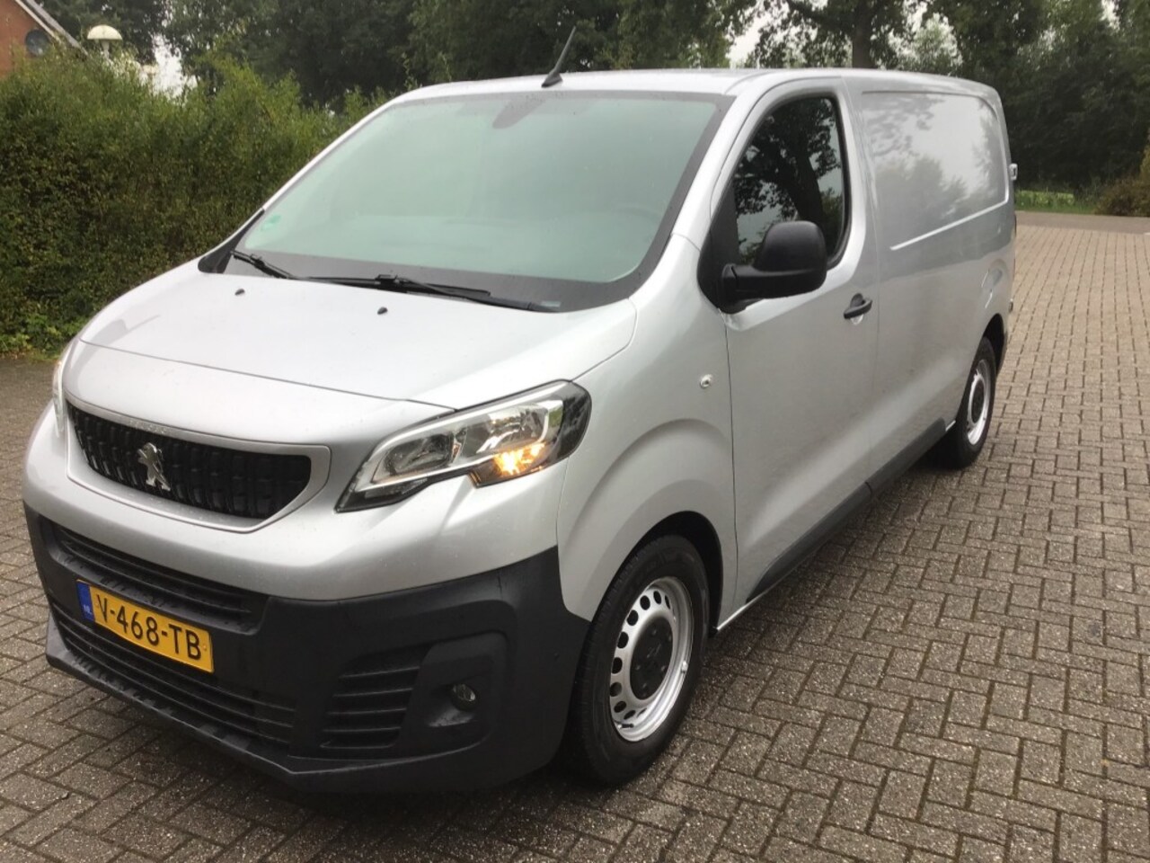 Peugeot Expert - 226S 1.6 BlueHDI 95 Premium 226S 1.6BLUEHDI95PREMIUM - AutoWereld.nl