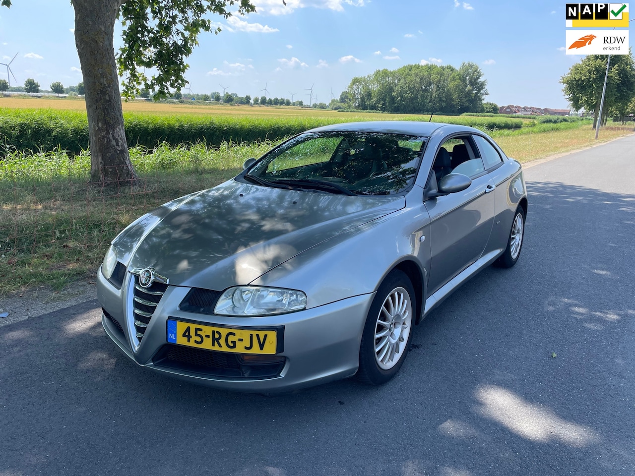 Alfa Romeo GT - 2.0 JTS Distinctive CLIMA/CRUISE/LEDER/NAP - AutoWereld.nl