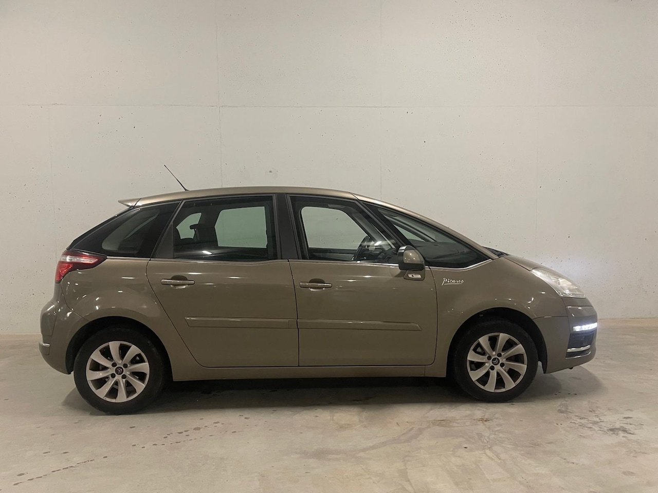 Citroën C4 Picasso - 1.6 VTi Collection Trekhaak Navi - AutoWereld.nl