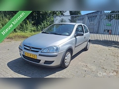 Opel Corsa - 1.0-12V Essentia