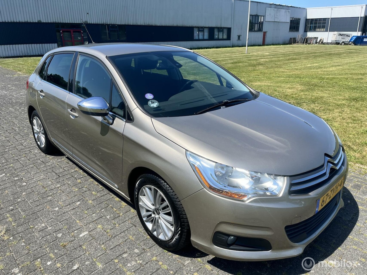 Citroën C4 - 1.6 VTi Ligne Business / Airco / Cruise / Navi / APK / NAP / PDC / Trekhaak / - AutoWereld.nl