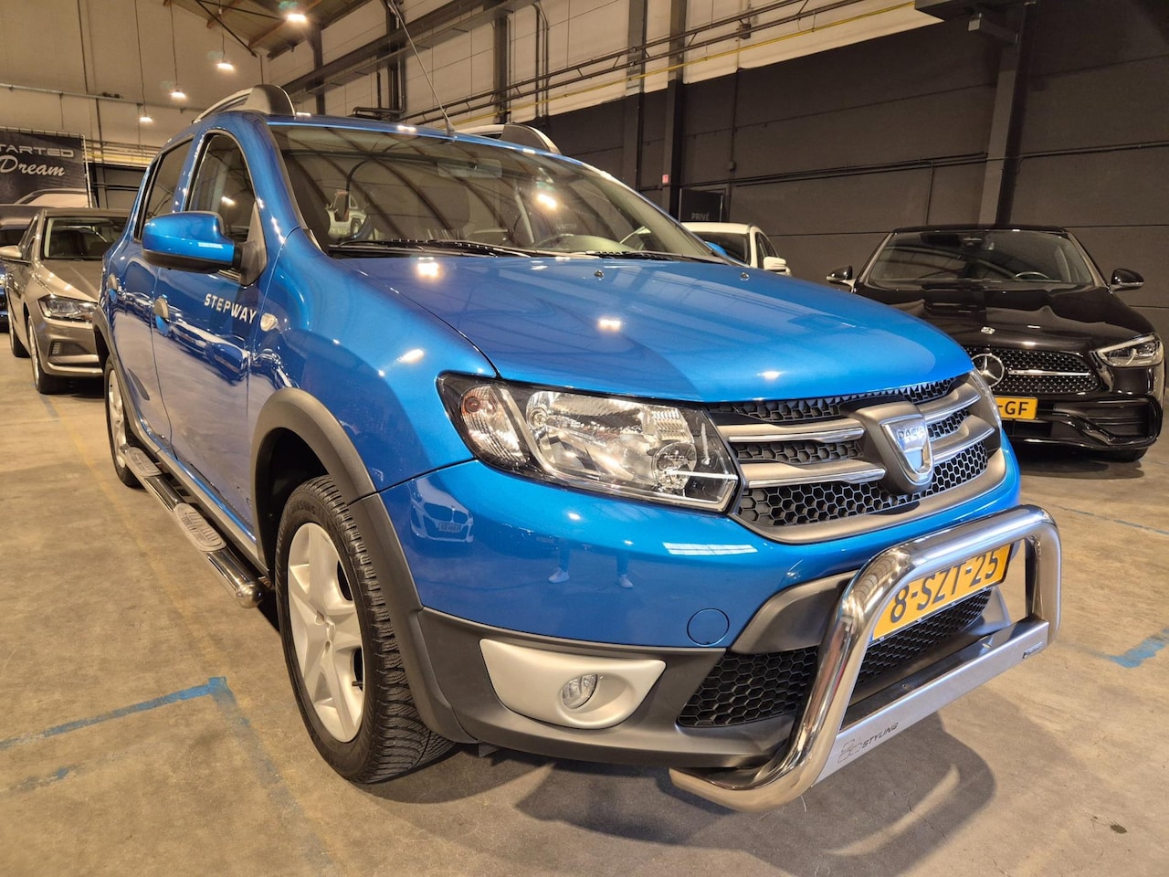 Dacia Sandero Stepway - 0.9 TCe Lauréate - Navigatie - Cruise Control - Airco - AutoWereld.nl