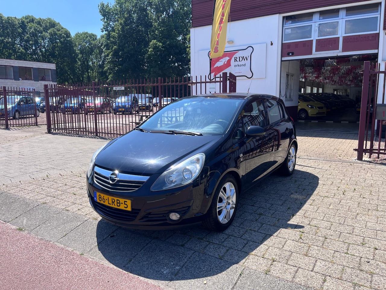 Opel Corsa - 1.4 16V 5D 111Edition - AutoWereld.nl