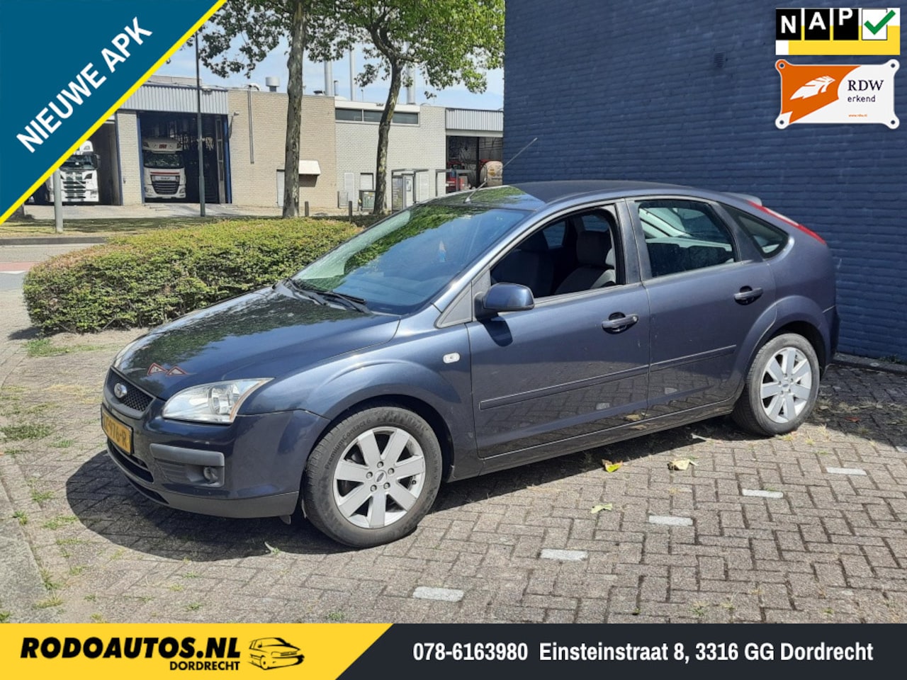 Ford Focus - 1.6-16V Ambiente 5Drs Carplay/Airco Nw APK - AutoWereld.nl