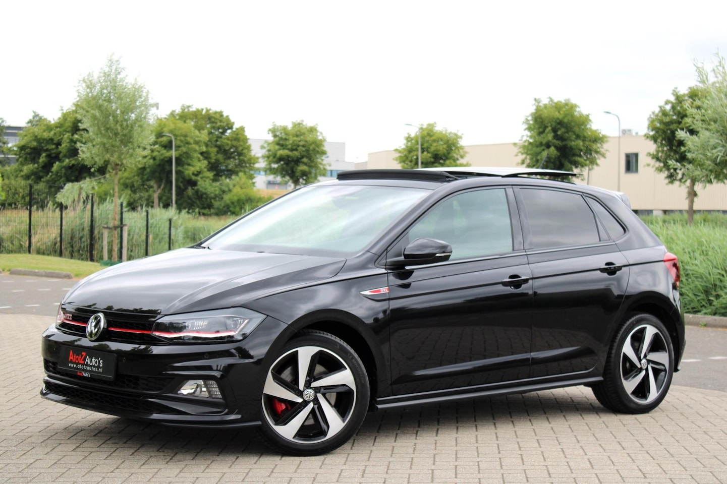 Volkswagen Polo - 2.0 TSI GTI l Pano l Camera l Virtual - AutoWereld.nl