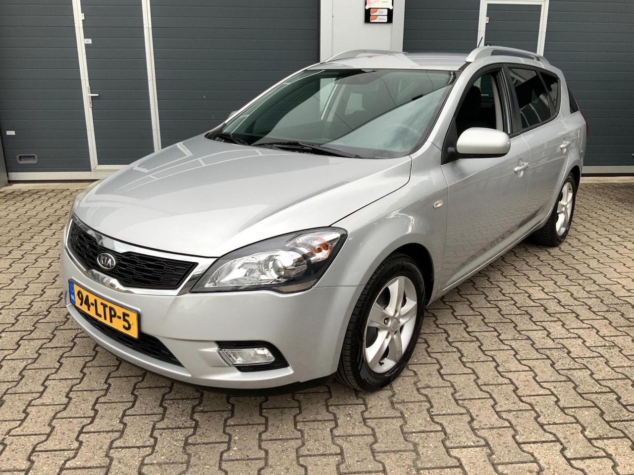 Kia Cee'd - 1.4 CVVT X-ecutive Trekhaak - AutoWereld.nl