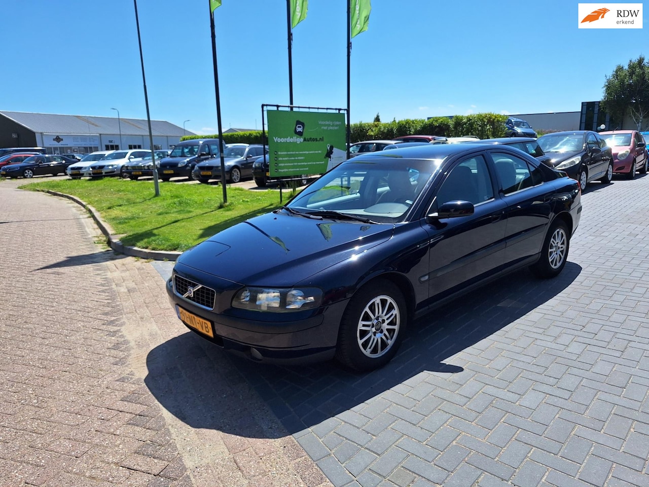Volvo S60 - 2.4 / AUTOMAAT / Keurige auto / APK maart 2026 - AutoWereld.nl