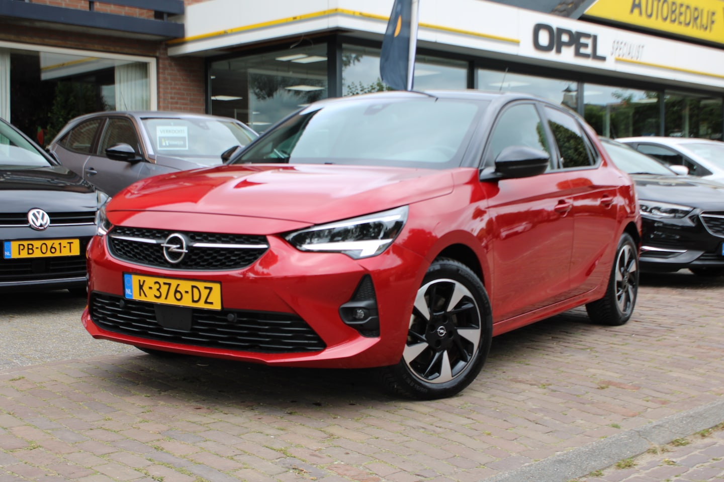 Opel Corsa Electric - 50kWh 136PK 3-Fase GS Line + 16"/ Navi/ Clima/ Winterpakket/ CarPlay/ Full-LED/ NL auto - AutoWereld.nl