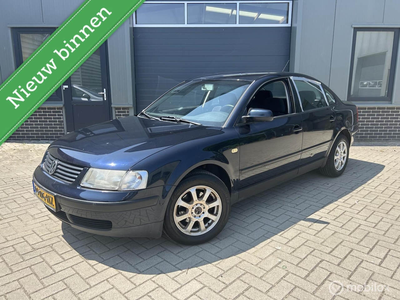 Volkswagen Passat - 1.8-5V Trendline | Airco | APK 02-12-2025 - AutoWereld.nl