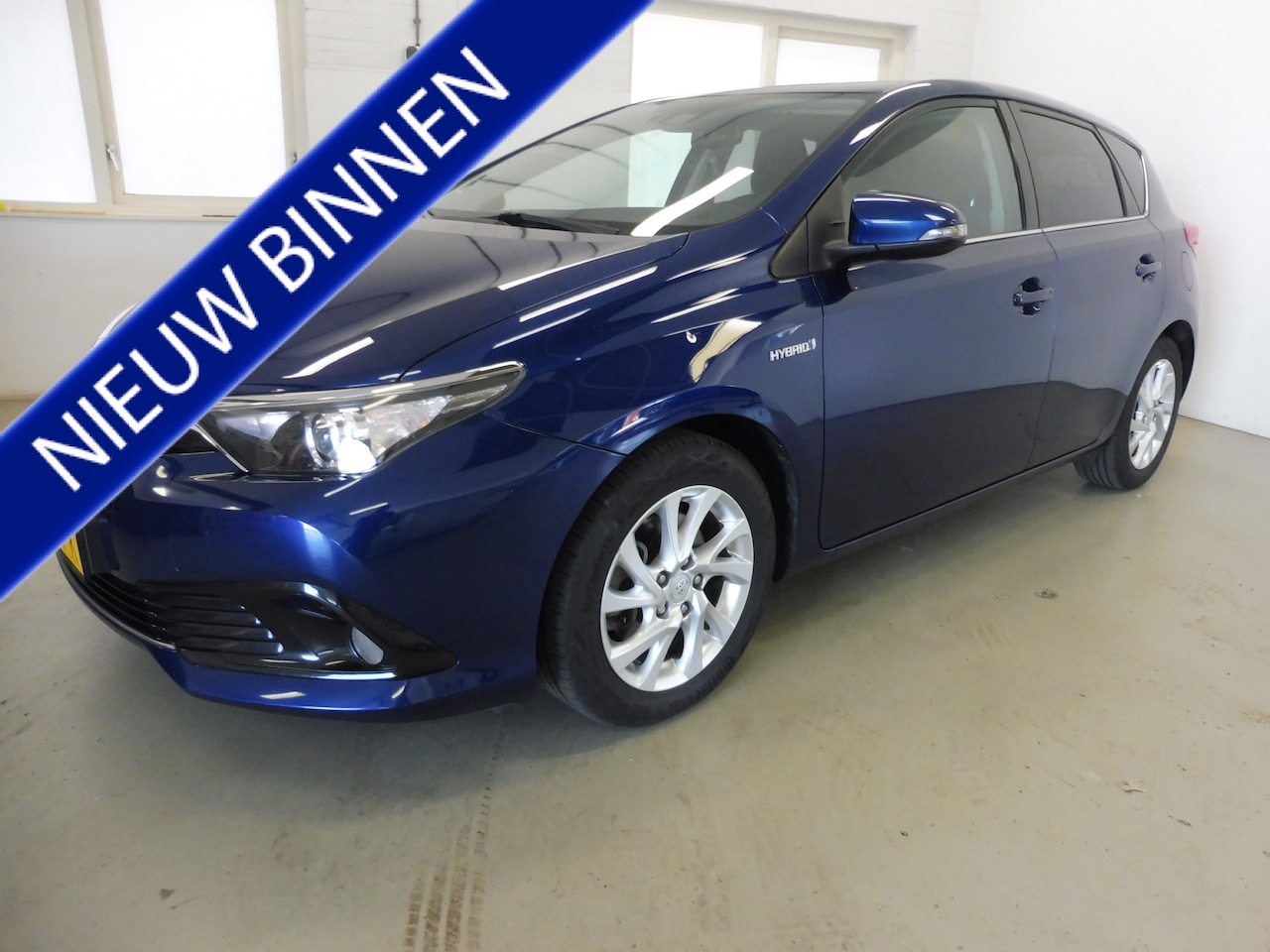 Toyota Auris - 1.8 Hybrid Dynamic Go Camera | Cruise | Navi | LMV | - AutoWereld.nl