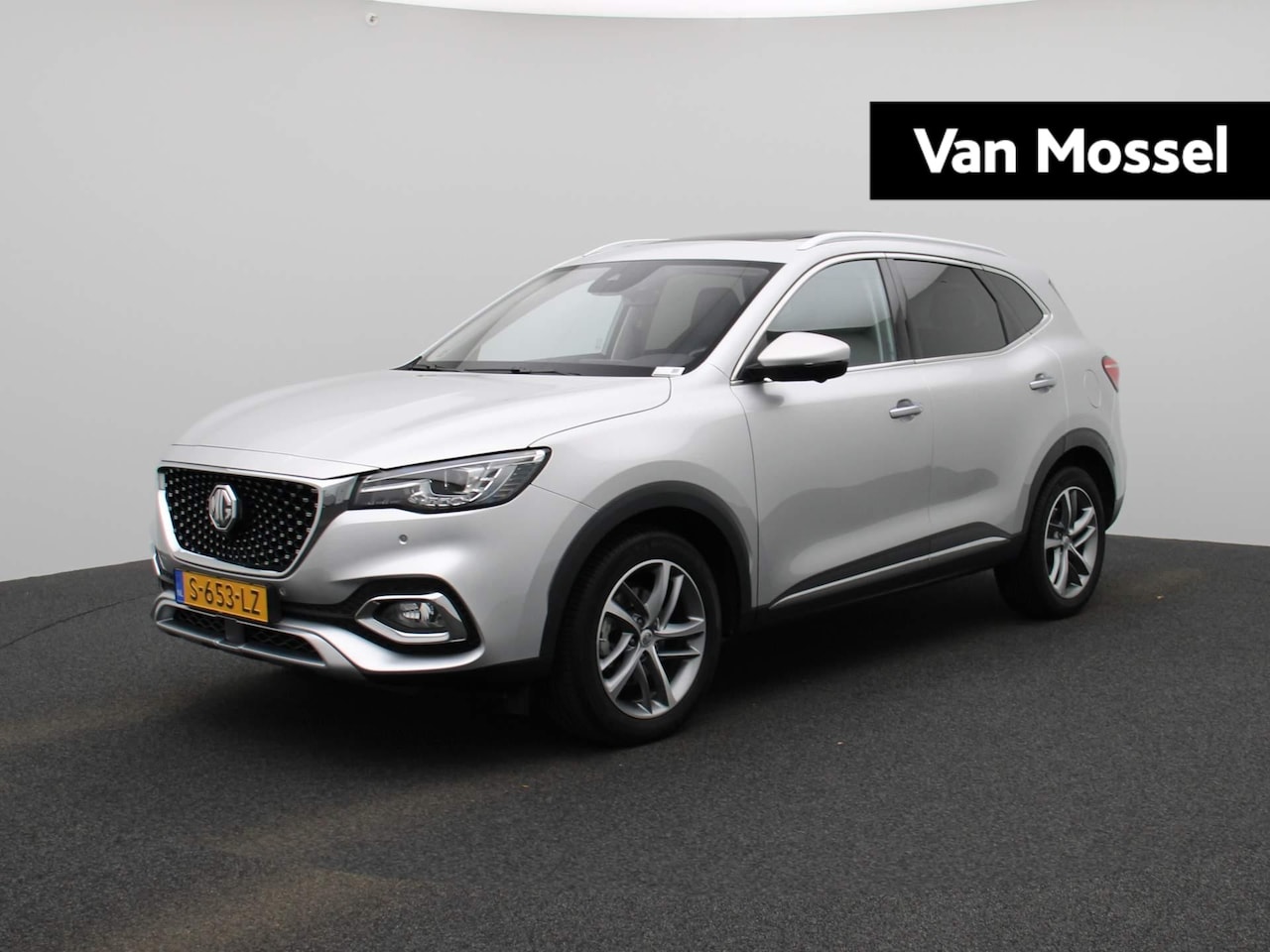 MG EHS - 1.5 T-GDI PHEV Aut. Luxury MG EHS 1.5 TGDI Luxury | Leder | Panoramadak | Led Sfeerlicht | - AutoWereld.nl
