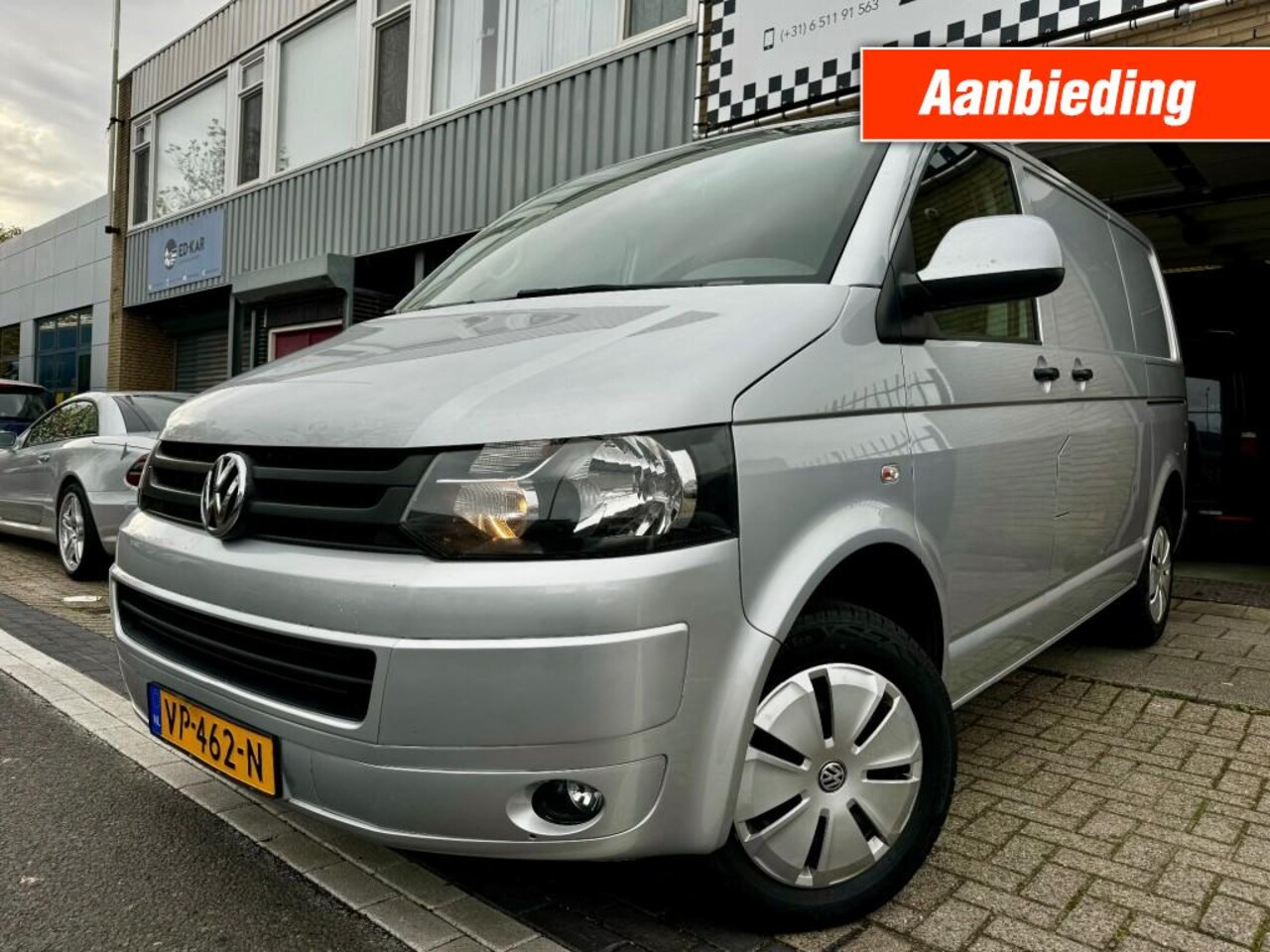 Volkswagen Transporter - 2.0 TDI L1H1 BM DC Trendline AUT NAVI PDC NAP PRIMA BUS 2DE EIG. - AutoWereld.nl