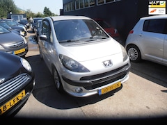 Peugeot 1007 - 1.4 Urban automaat
