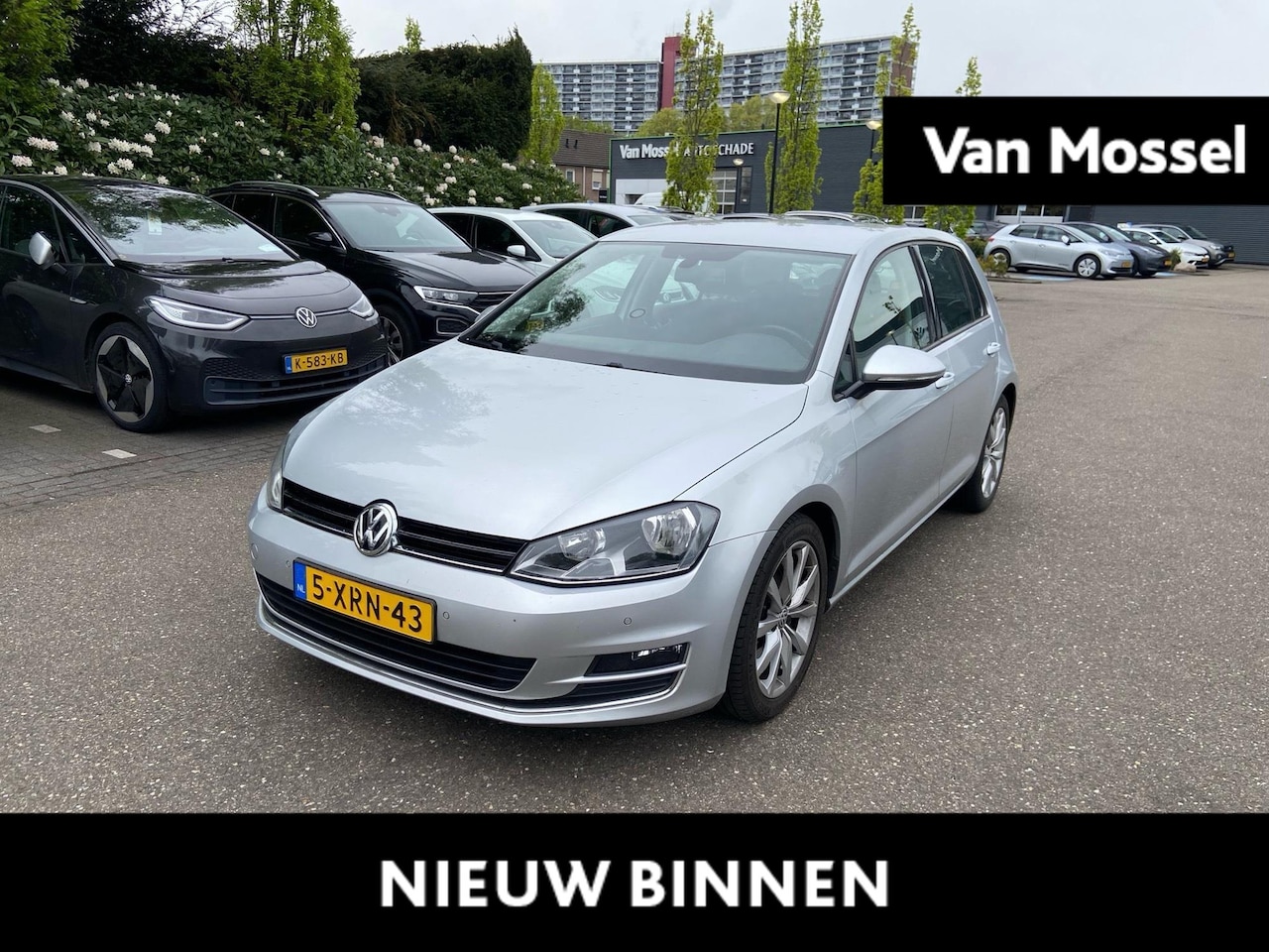 Volkswagen Golf - 1.4 TSI ACT Highline | 150 PK | Automaat | Parkeersensoren Voor en Achter | Alcantara Stoe - AutoWereld.nl