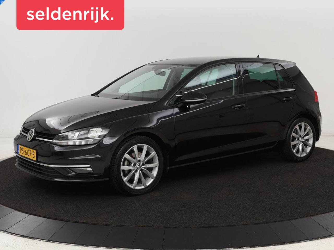 Volkswagen Golf - 1.5 TSI Highline | Stoelverwarming | Virtual Cockpit | Carplay | Massage | Camera | Adapti - AutoWereld.nl