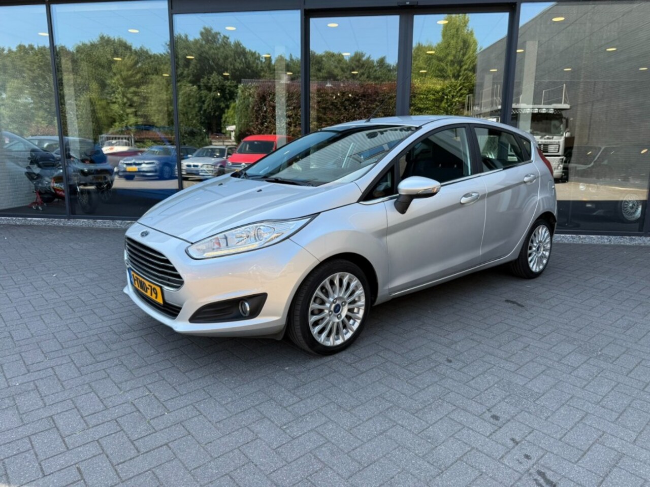 Ford Fiesta - 1.0 EcoB. Titanium,Navi,Clima,Cruise,PDC,LMV,Dealer OH - AutoWereld.nl