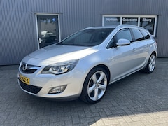 Opel Astra Sports Tourer - 1.4 Turbo Sport 160DKM PDC Xenon Nette