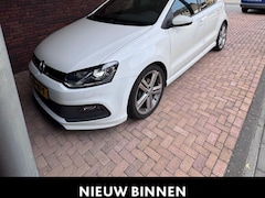 Volkswagen Polo - 1.2 TSI Highline 90 PK | R-Line | Panoramadak | Navigatie | Camera | Parkeersensoren | Sto