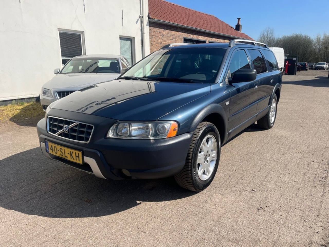 Volvo XC70 - 2.5 T Schuifdak PDC Trekhaak - AutoWereld.nl
