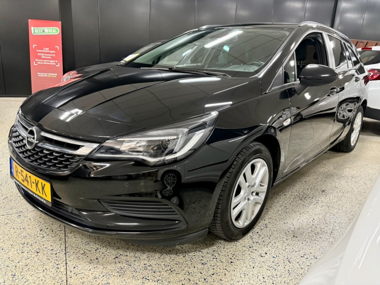Opel Astra Wagon - Wagon 1.6 CDTI Alleen export handel Navigatie Airco Cruise afn.Trekhaak/ Bluetooth - AutoWereld.nl