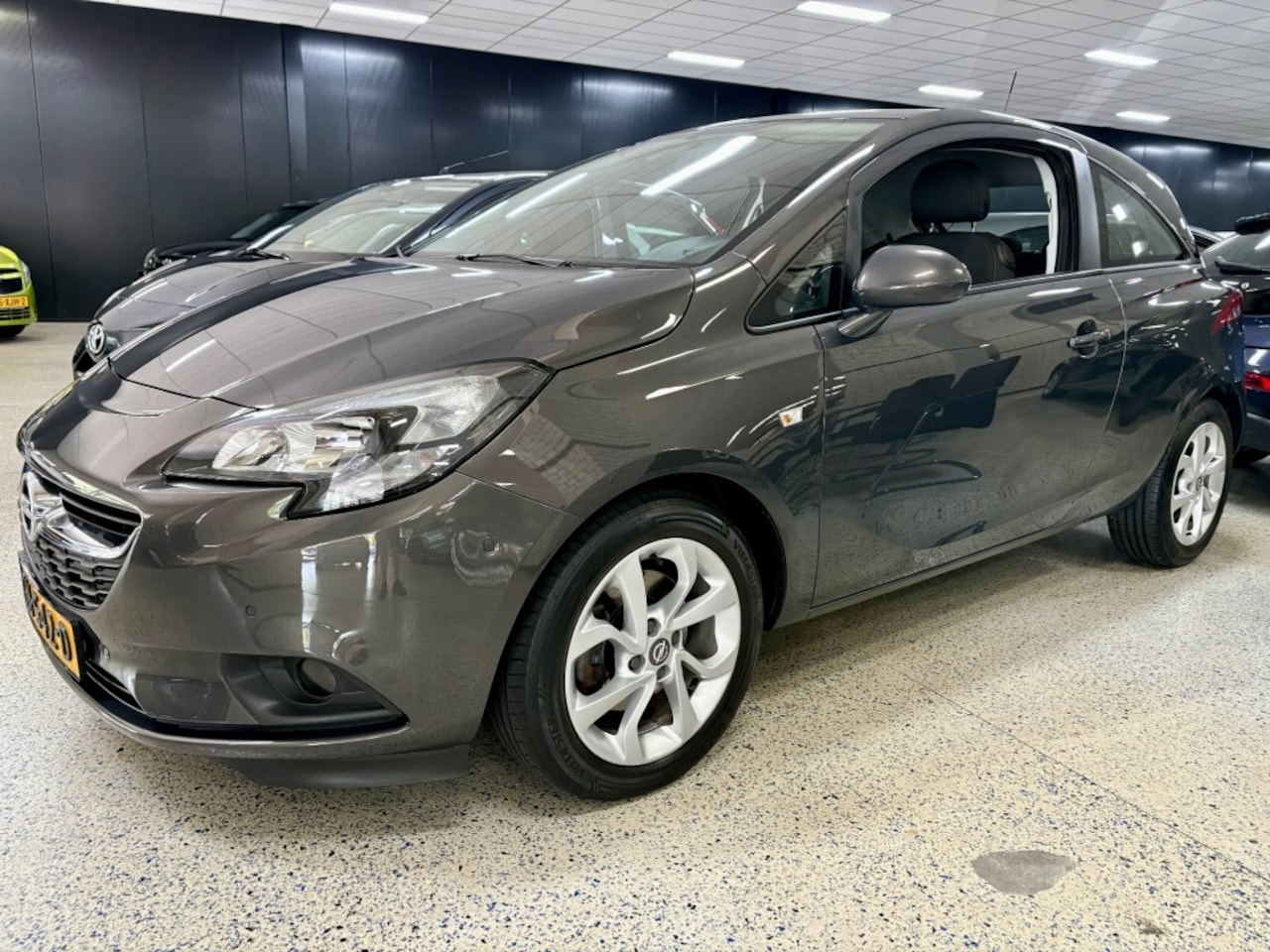 Opel Corsa - 1.0 Turbo Airco DAB+ BLUETOOTH PDC v+a AUX - AutoWereld.nl