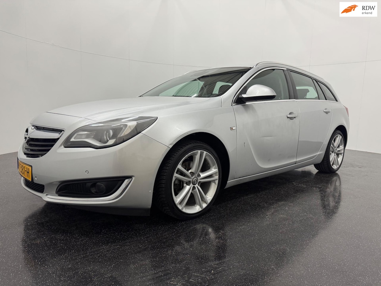 Opel Insignia Sports Tourer - 1.6 CDTI EF Cosmo Trekhaak - AutoWereld.nl