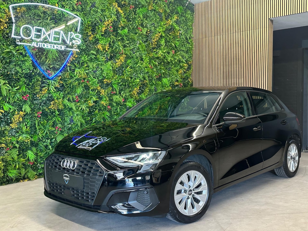 Audi A3 Sportback - 40 TFSI e Business edition / Keyless / CarPlay / Cruise - AutoWereld.nl