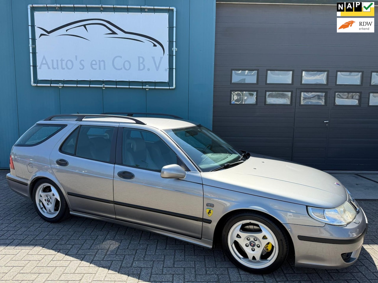 Saab 9-5 Estate - 2.3 Turbo Aero Automaat 250 pk Leder Clima Cruise 17"Aero velgen Pdc Trekhaak Incl nw Apk - AutoWereld.nl