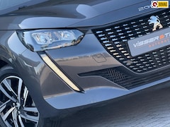 Peugeot 208 - 1.2 PureTech Allure Automaat - Gris Platinium - Carplay/3D-Dash/Cruise