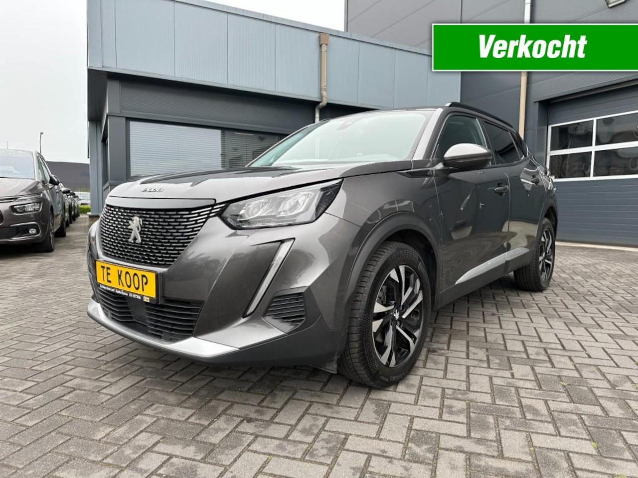 Peugeot 2008 - 1.2 PureTech Allure Pack Navigatie Clima - AutoWereld.nl