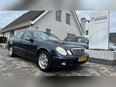 Mercedes-Benz 200-serie - E Klasse Classic Motor kapot