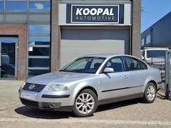 Volkswagen Passat - 2.0 Trendline | Airco | NAP | Cruise