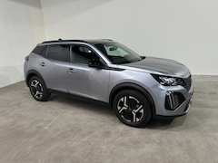 Peugeot 2008 - Allure, 100PK, Navigatie, PDC, Camera voor en achter, 4 seizoenen