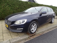 Volvo V60 - 1.5 T2 POLAR+-Automaat-Leer-Navi-Media-Blth-Verw stl-Trkh