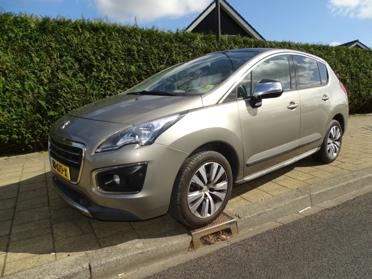 Peugeot 3008 - 1.2 PURETECH ALLURE 131 Pk-Navi-Clima-Cruise-Pdc-Blth- - AutoWereld.nl