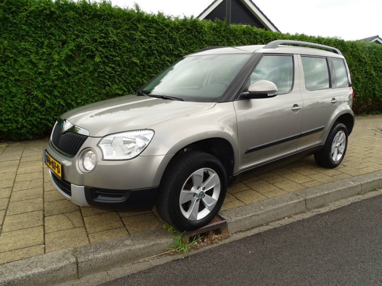 Skoda Yeti - 1.2 TSI ACTIVE-Navi-Airco-Electr ram-lmv - AutoWereld.nl