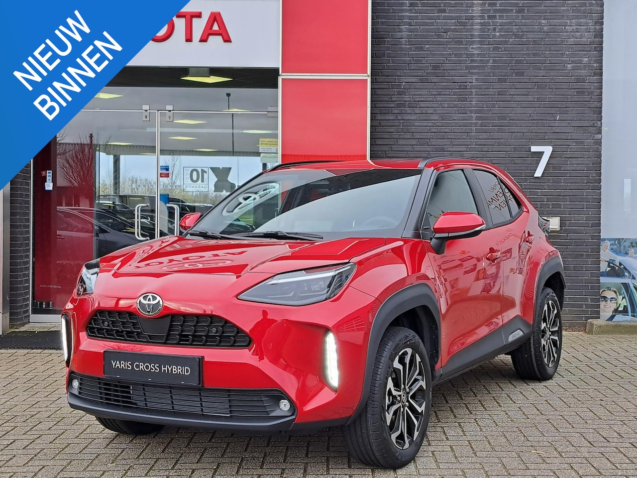 Toyota Yaris Cross - 1.5 HYBRID 115 DYNAMIC COMFORT PACK NIEUW! DIRECT LEVERBAAR BLIND SPOT STOEL/STUURVERW. PA - AutoWereld.nl