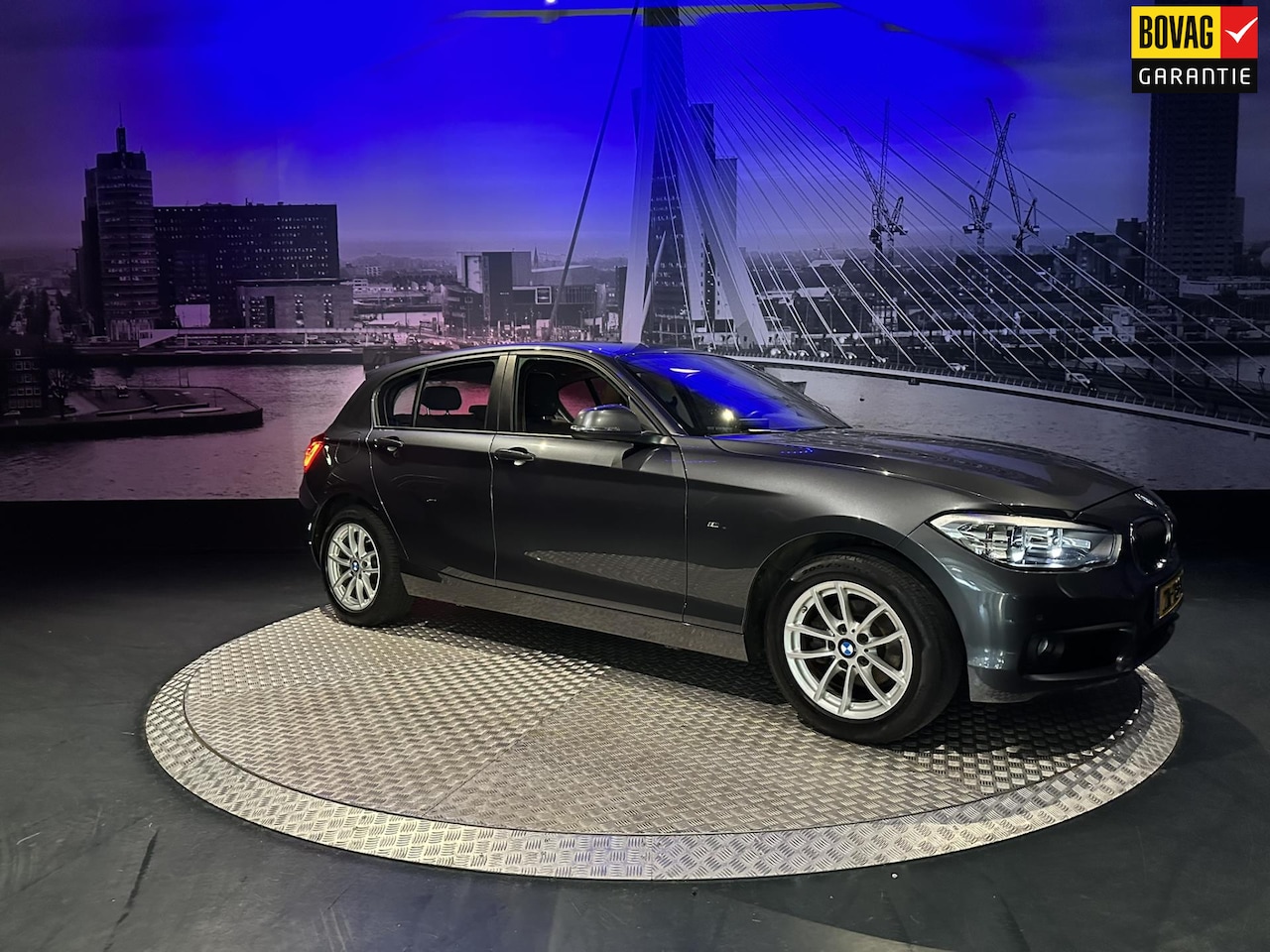 BMW 1-serie - 116i Executive *PdcV&A*Navi*Trekhaak* - AutoWereld.nl