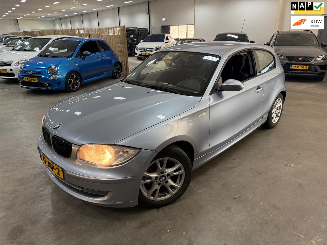 BMW 1-serie - 118d Corporate / AUTOMAAT / RIJDT SCHEKRLT GOED - AutoWereld.nl