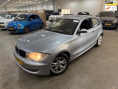 BMW 1-serie - 118d Corporate / AUTOMAAT / RIJDT SCHEKRLT GOED
