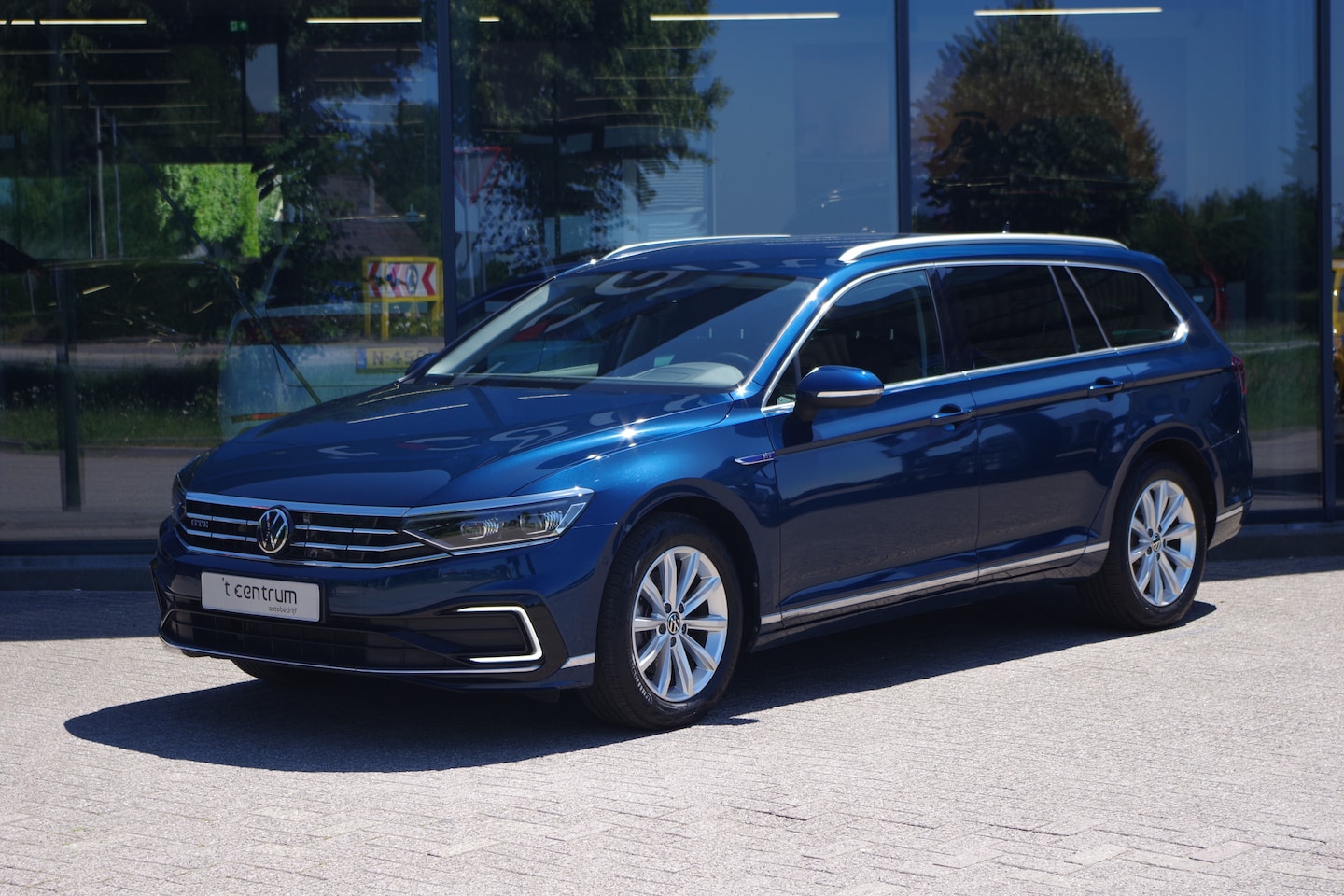 Volkswagen Passat Variant - 1.4 TSI PHEV GTE Business 1.4 TSI 218 PK PHEV GTE Business, Head-Up, Matrix LED, Massage, Winterpakket - AutoWereld.nl