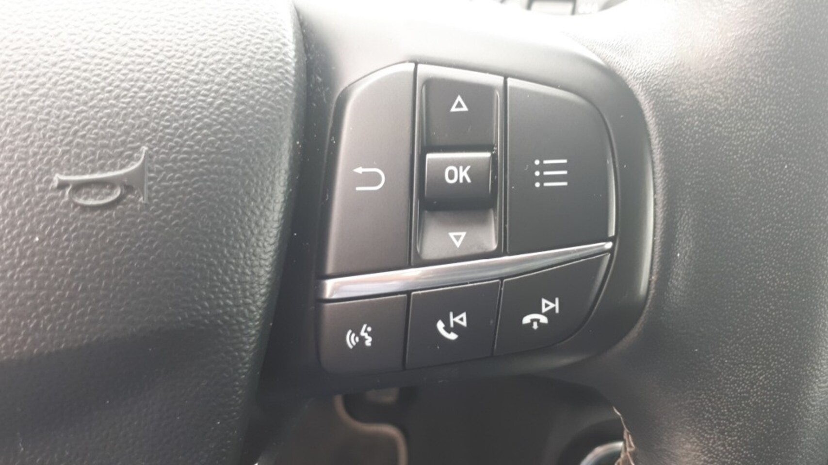 Ford Fiesta - 1.0 Ecoboost Titanium CLIMA/CRUISE/RADIO DAB/NAVI/PDC+CAMERA/LMV/ENZ