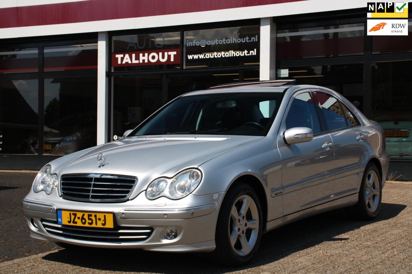 Mercedes-Benz C-klasse - 200 K. Avantgarde - Automaat, Schuifdak, Cruise Control, Youngtimer - AutoWereld.nl